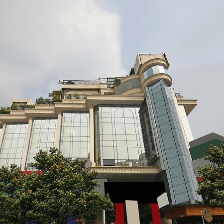 Monarch Brigade Road Hotel Bangalore Exterior foto