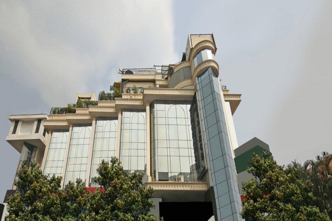 Monarch Brigade Road Hotel Bangalore Exterior foto