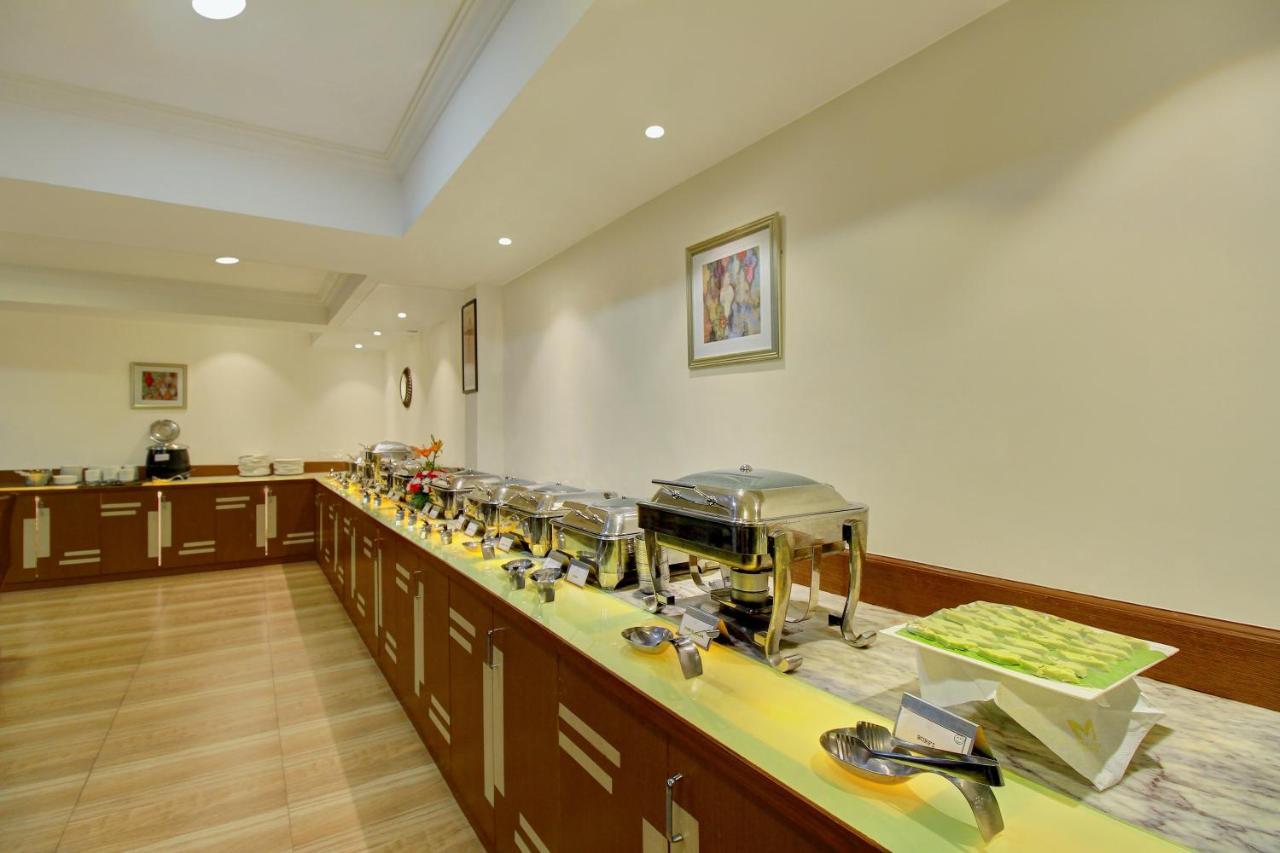 Monarch Brigade Road Hotel Bangalore Exterior foto