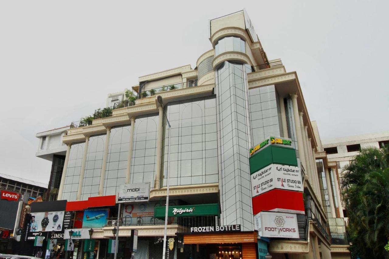 Monarch Brigade Road Hotel Bangalore Exterior foto