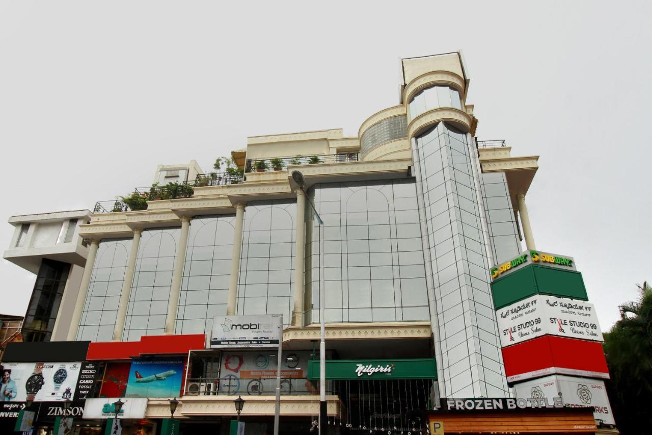 Monarch Brigade Road Hotel Bangalore Exterior foto