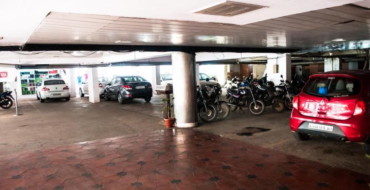Monarch Brigade Road Hotel Bangalore Exterior foto