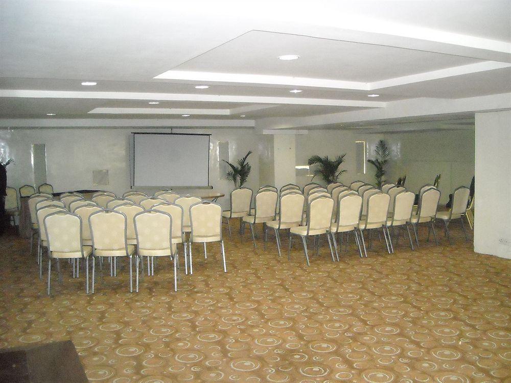 Monarch Brigade Road Hotel Bangalore Exterior foto